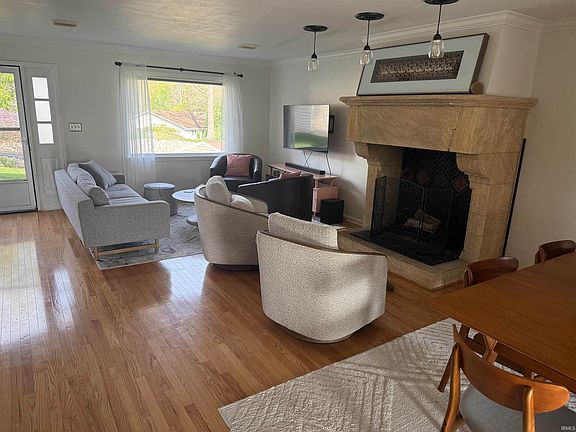 5th image of 11545 Village Dr