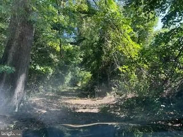 1890 Sollers Wharf Rd, Lusby, MD 20657