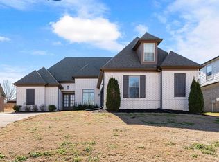 50 Whispering Creek Dr, Oakland, TN 38060