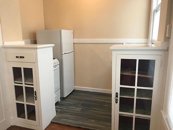 2nd image of 545 Frederick St #10