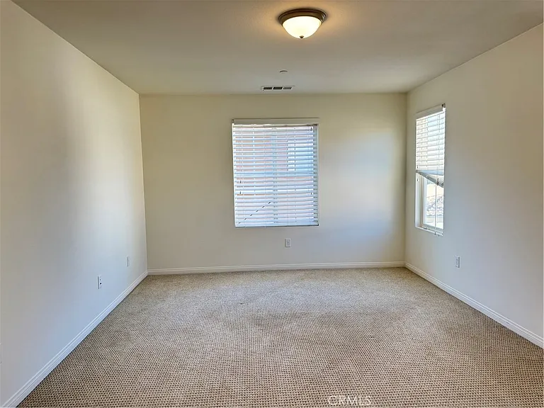 2492 Trojan Way — Photo 8