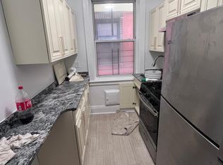 34 1st St #1F, Yonkers, NY 10704