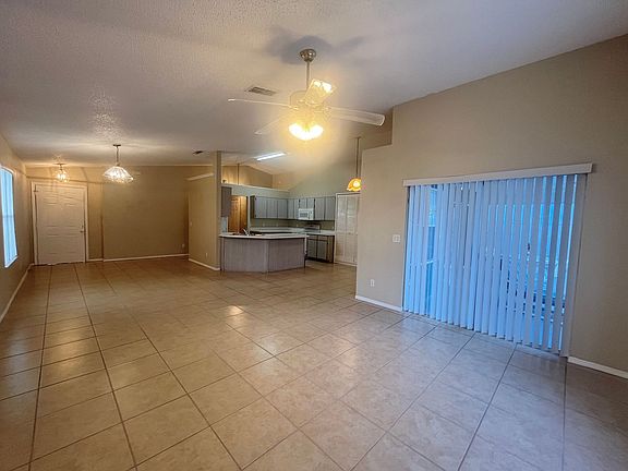 5th image of 3038 Bloomsbury Dr