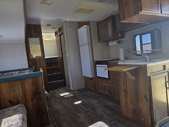5th image of 30730 Sherwood St #5