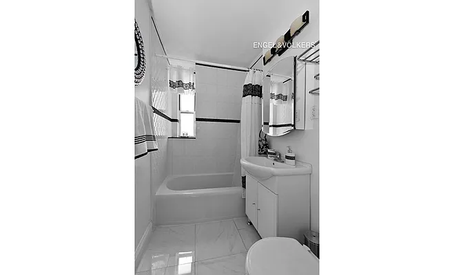 Sold by Engel & Völkers New York Real Estate | media 14