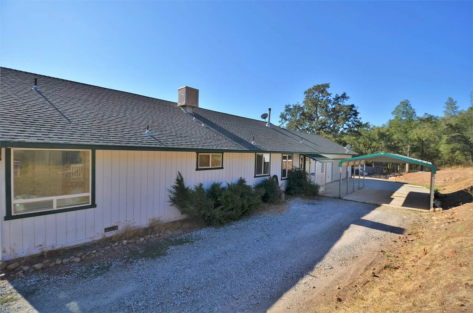 20184 Tuolumne Rd N photo 1