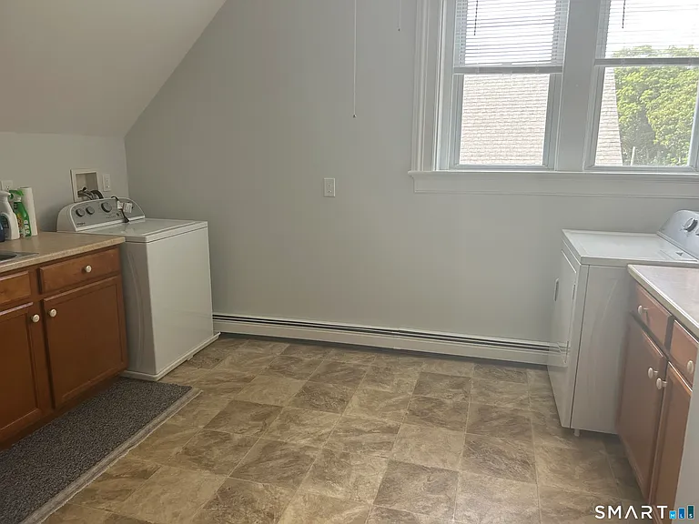 304 Caroline St #5 — Photo 4