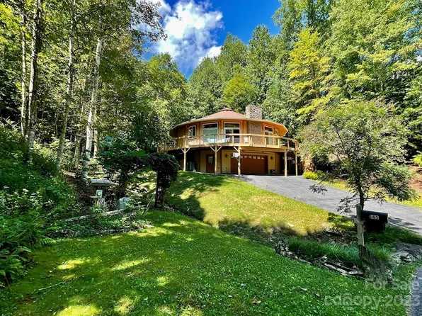145 Serenity Cv, Maggie Valley, NC 28751