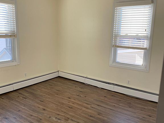 5th image of 283 Houston Ave