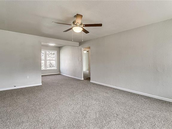 5th image of 405 E Pecan St