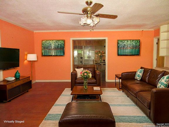 3rd image of 2310 W Gramercy
