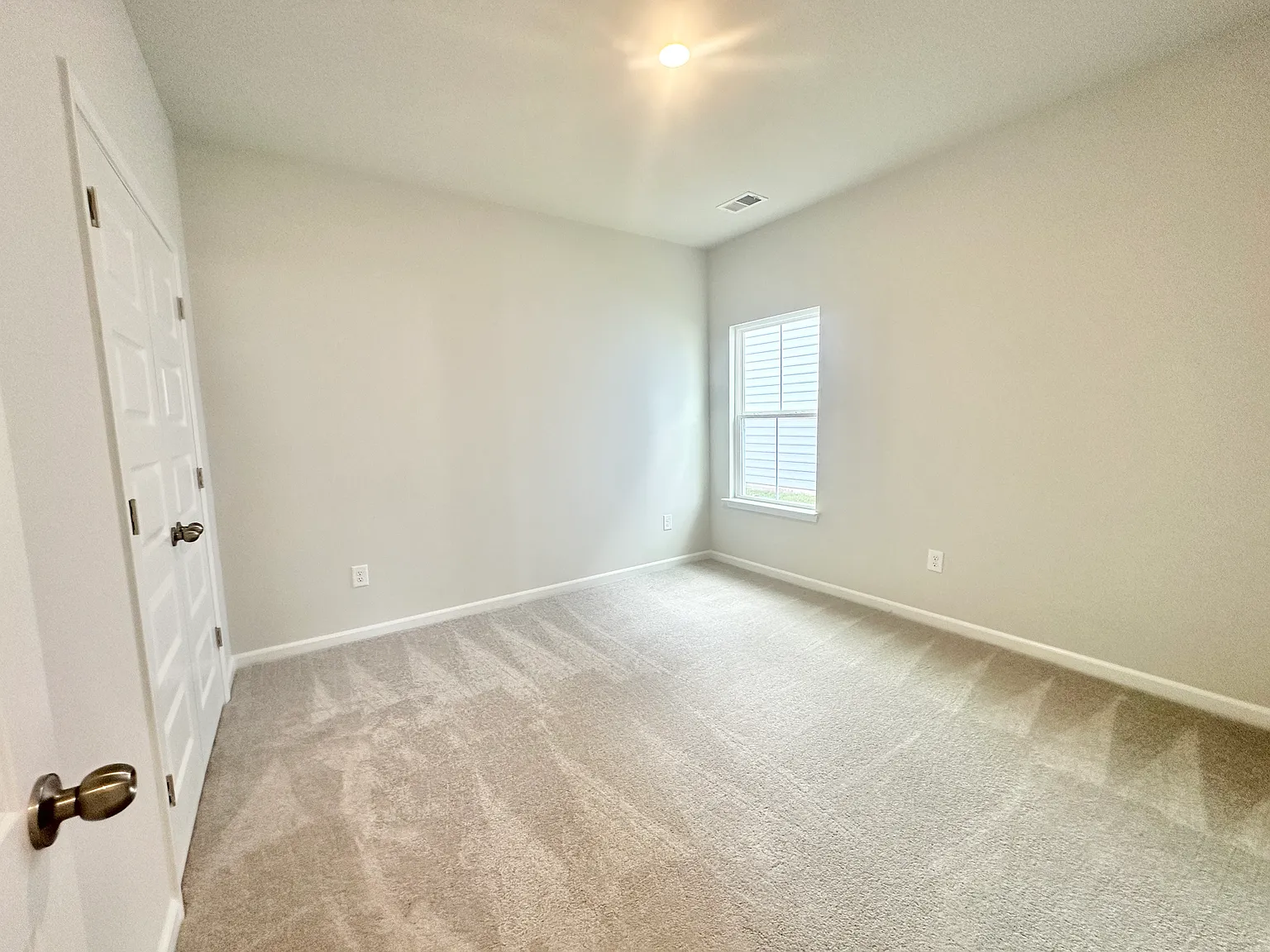 3 bed, 1687 sqft, $2,350 — Photo 4