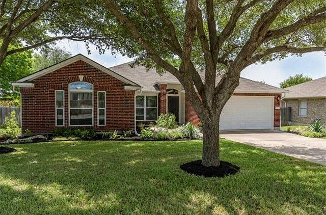 Great 3 bedroom, 2 bath home in Cambridge Heights
