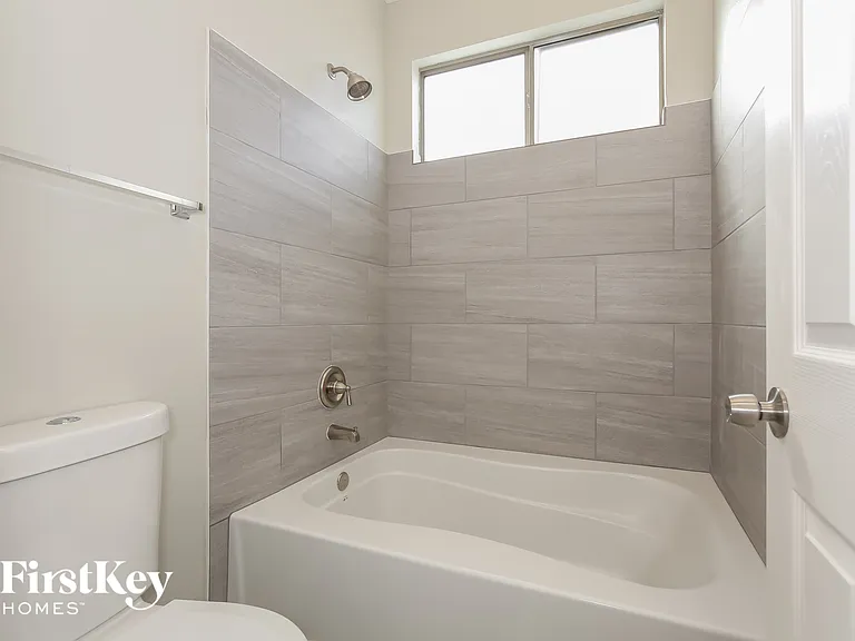 4641 Possum Berry Ln — Photo 10