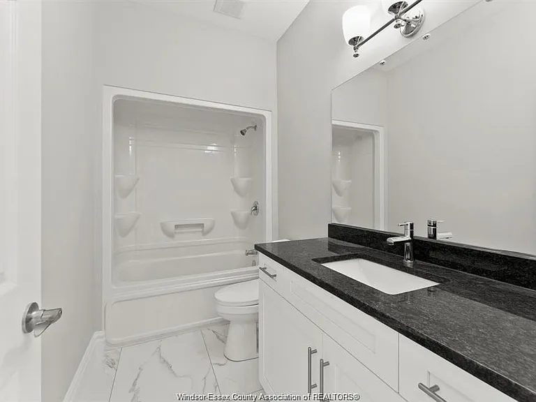 2280 Daytona Ave #D — Photo 8