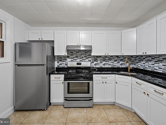 5th image of 111 Adeline St