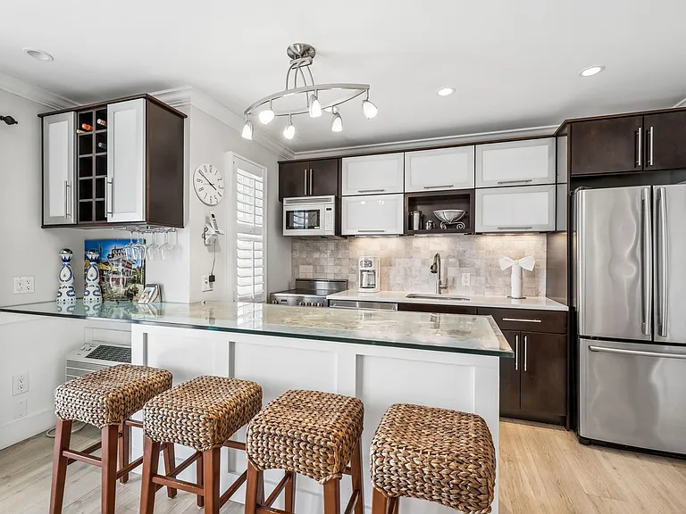 707 Old Montauk Hwy #B3 — Photo 7