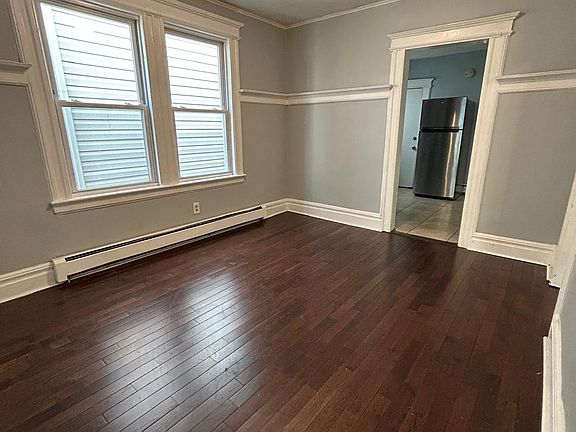 5th image of 253 Amherst St Floor 1