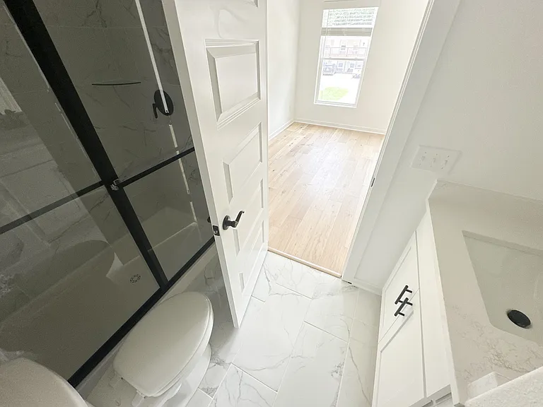1632 W Neptune St — Photo 5