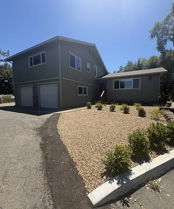 1776 Meda Ave