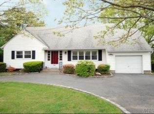 234 Blake Ave, Bohemia, NY 11716