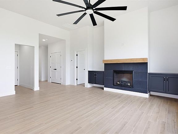 4th image of 2180 Providence Way