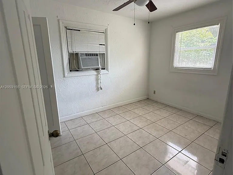 708 N 20th Ct #1-2 — Photo 7