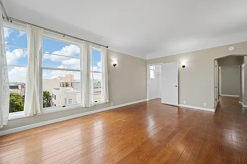 1700 Bay St #306 Photo 1