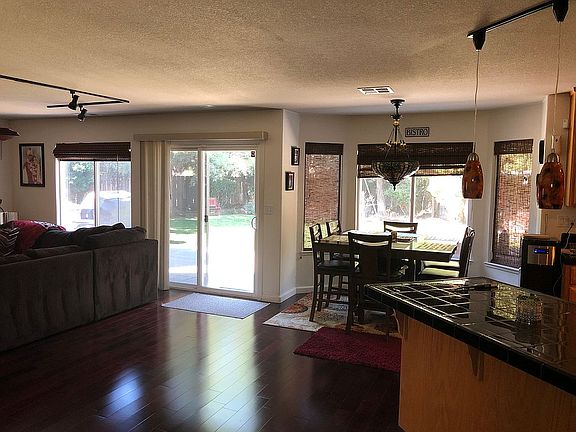 3rd image of 2423 Browns Ct
