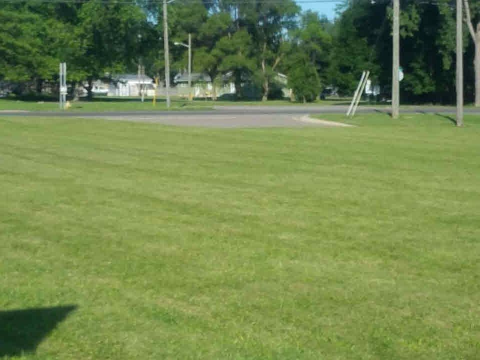 2nd image of N Dixie Hwy