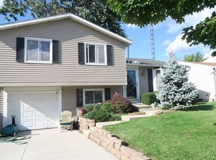 5439 Brook Point Rd, Toledo, OH 43611