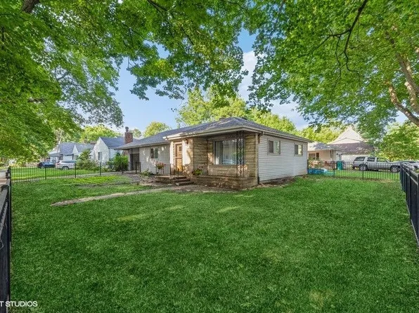 209 Ridge St, La Porte, IN 46350