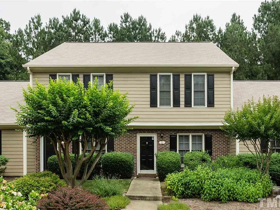 1st image of 5 Crystal Oaks Ct