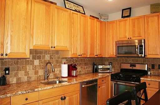 3rd image of 105 Alder Ct #105