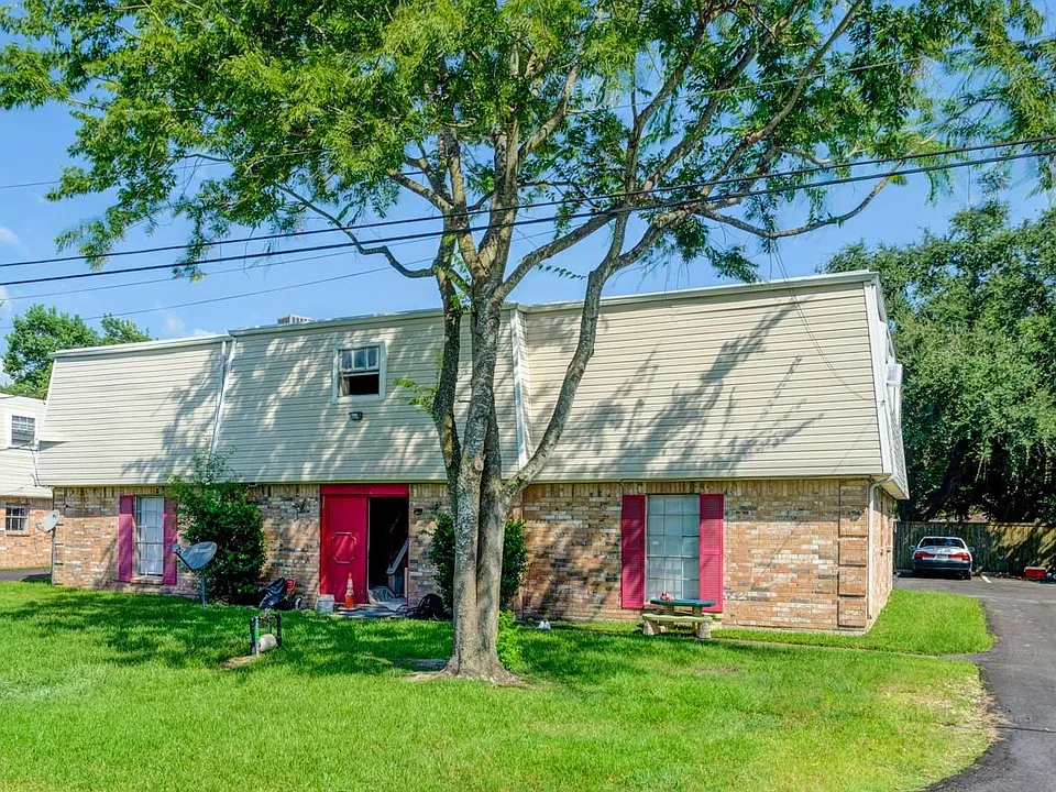 523 Spring Dr #4