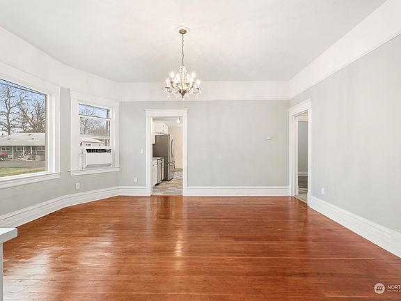 4th image of 401 Chase Avenue
