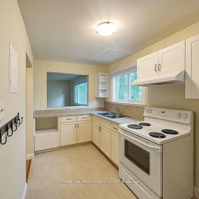 Building Photo - 72 Saint Francis St #6