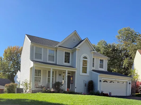 9313 Paul Dr, Manassas Park, VA 20111