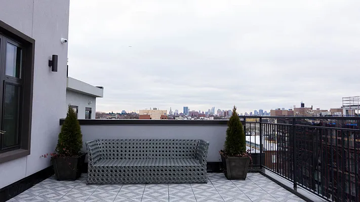 Rented by Nooklyn NYC LLC | media 38