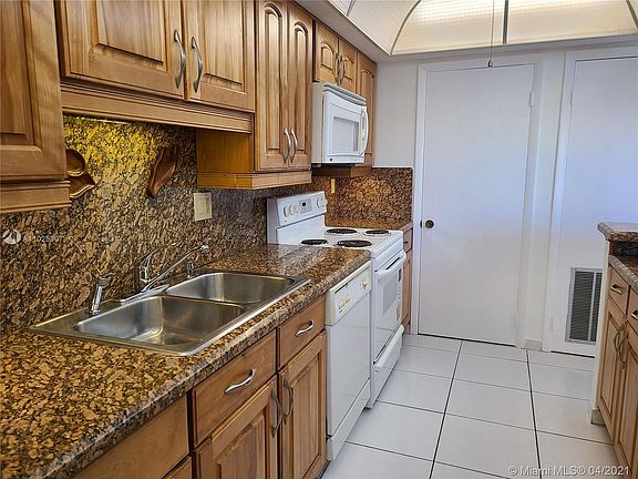 3rd image of 8401 SW 107th Ave APT 352E