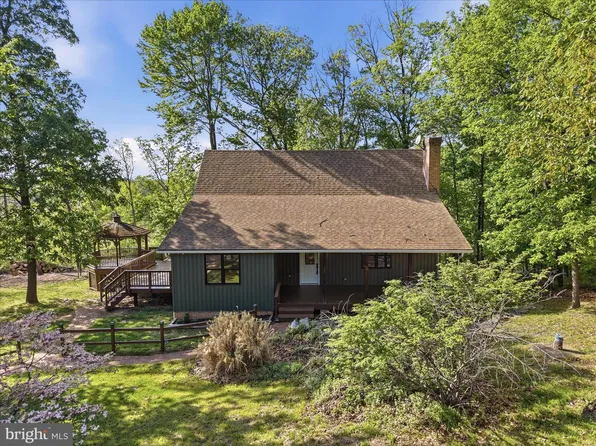 293 Red Bird Ln, Harpers Ferry, WV 25425