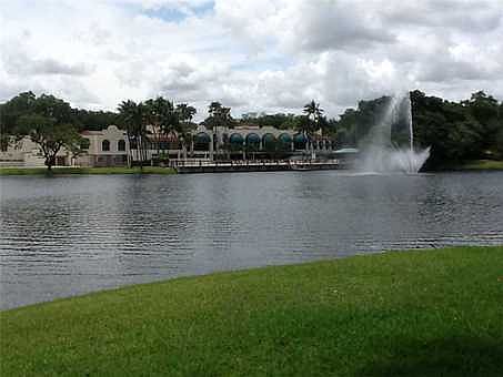 1st image of 9450 Poinciana Pl APT 102