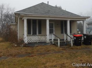 318 W Wait St, Cerro Gordo, IL 61818