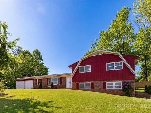 67 Old Turkey Creek Rd, Leicester, NC 28748