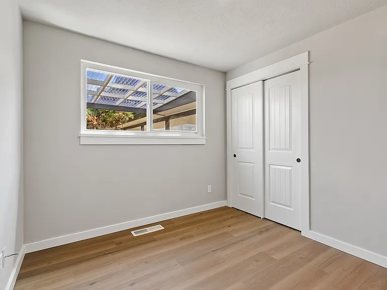 2125 N Highland St — Photo 21