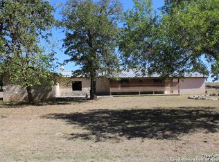 222 Robindale E, Bandera, TX 78003