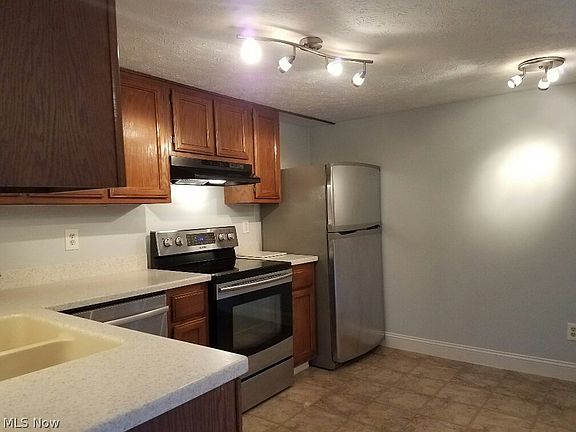 4th image of 4308 Hyde Park Dr #2