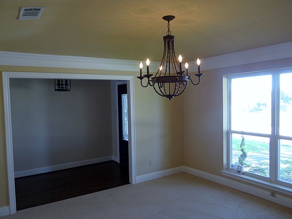 2nd image of 3001 Canyon Creek Dr