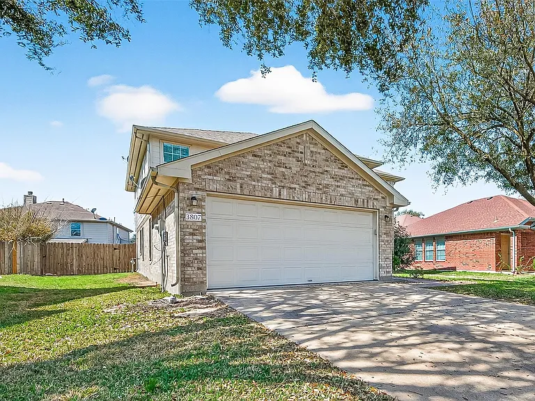 3807 Brook Garden Ln — Photo 2