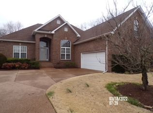 2100 Parliament Dr E, Thompsons Station, TN 37179